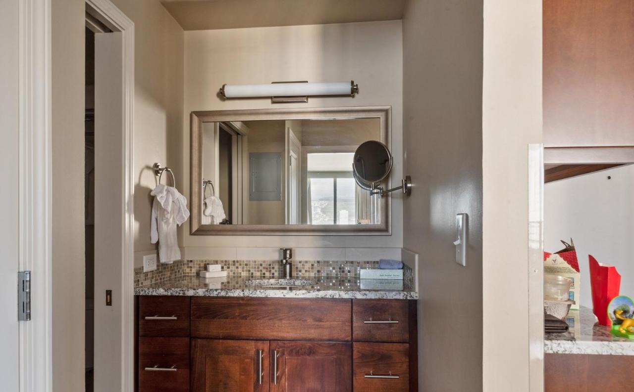 Waikiki Studio, Wifi, Parking available, extended stay Honolulu Exteriör bild