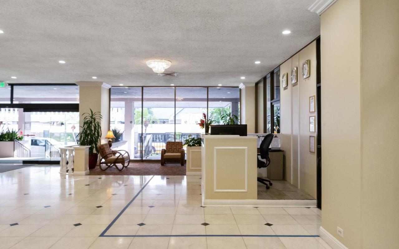 Waikiki Studio, Wifi, Parking available, extended stay Honolulu Exteriör bild