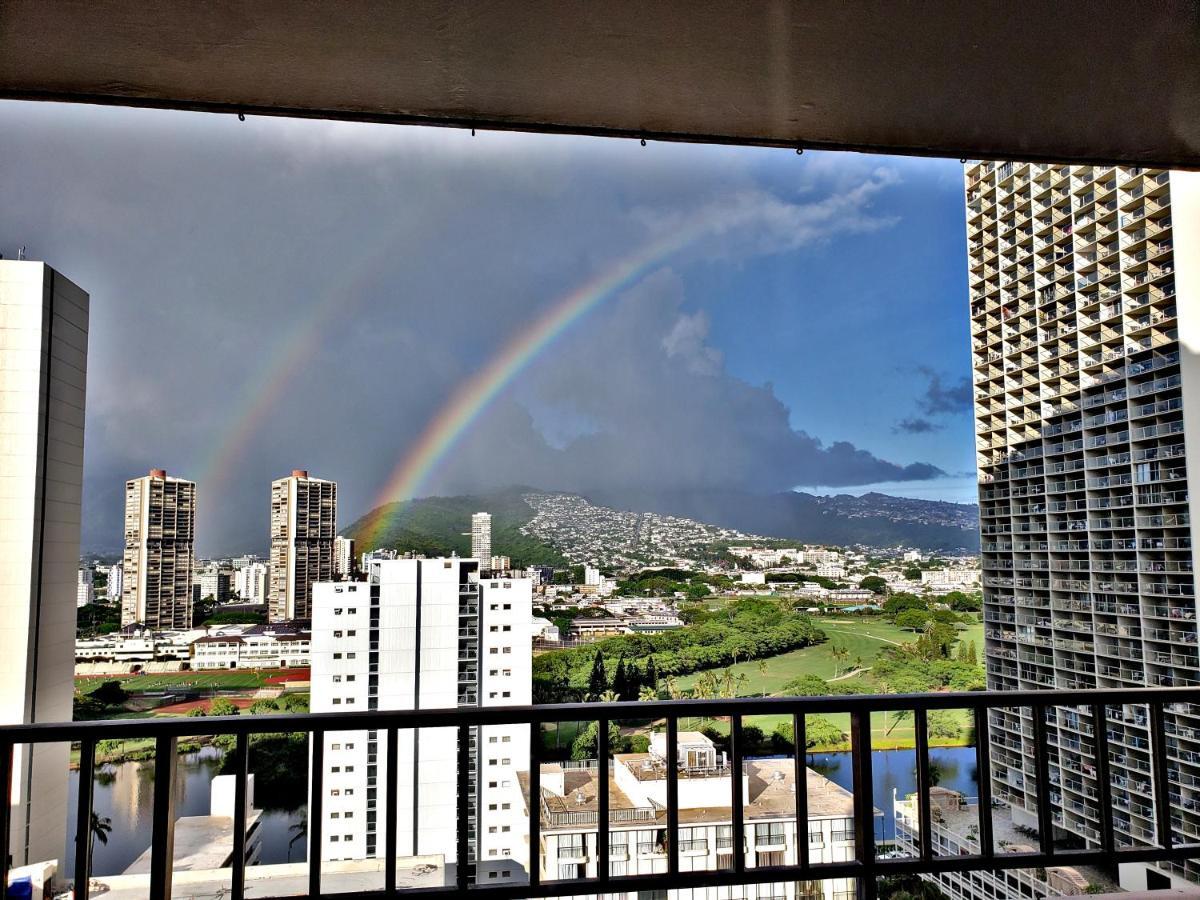 Waikiki Studio, Wifi, Parking available, extended stay Honolulu Exteriör bild
